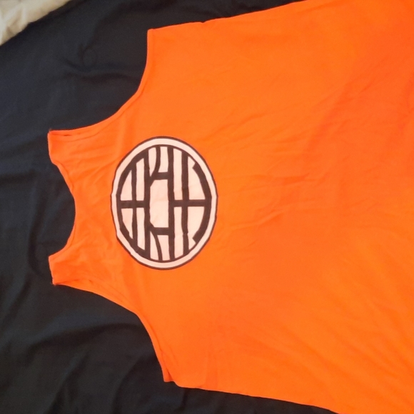 Limited DragonBall Z Tank - Picture 3 of 4